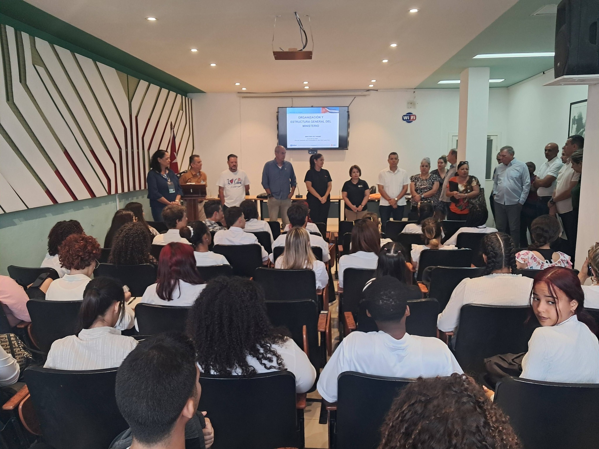 Ministerio de Turismo fortalece relaciones con la academia