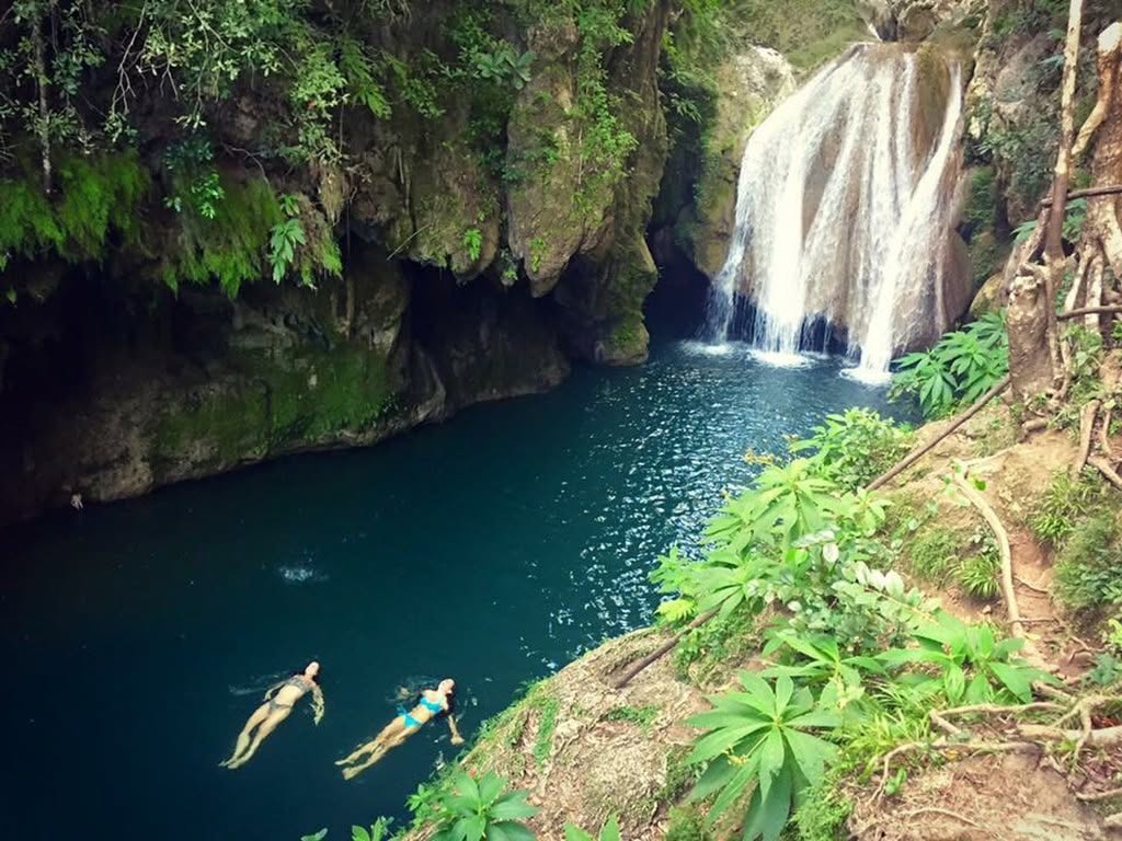 Salto del Caburní, cascadas entre montañas
